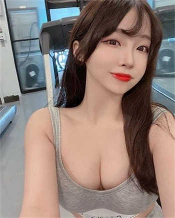 少爷和婢女在书房做