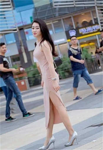 卑微的蛇神