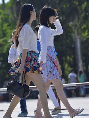 老婆劝我上15岁继女