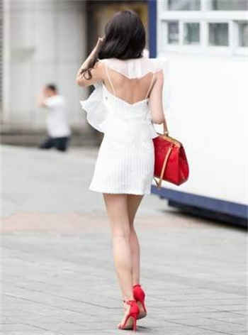 训服年轻的儿妇