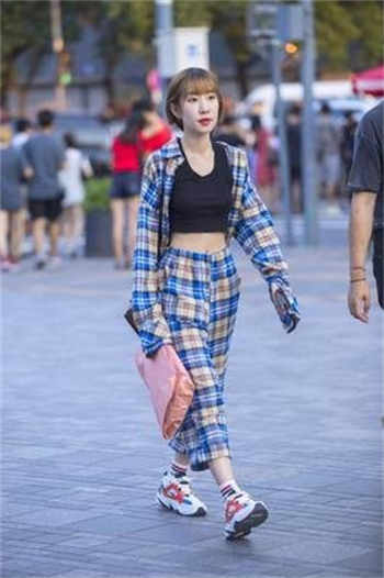 长江证券陆家嘴秦瑶