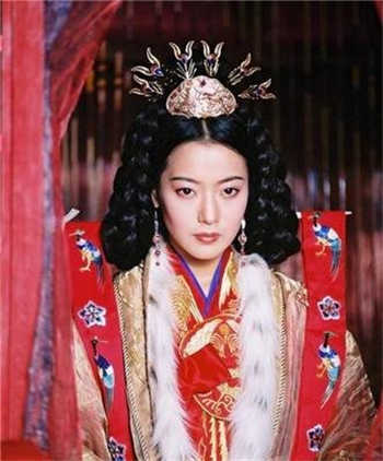 鬼夫缠身生个鬼娃来当家