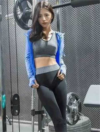 美容院打蝴蝶的手法技巧