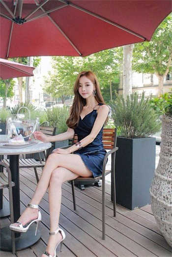 百丽女鞋官方旗舰店