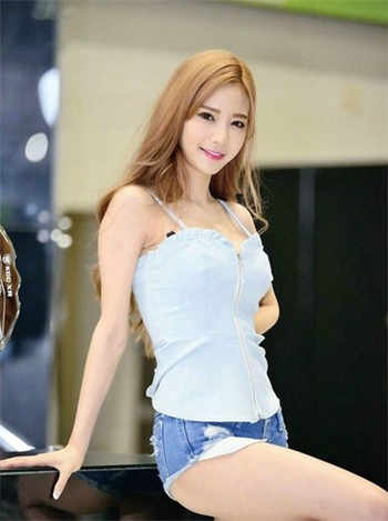 50 60老妇人视频