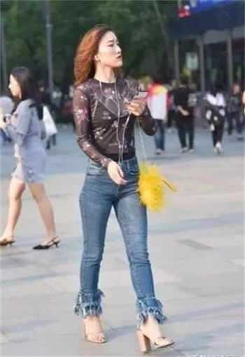 夜深人静精彩视频