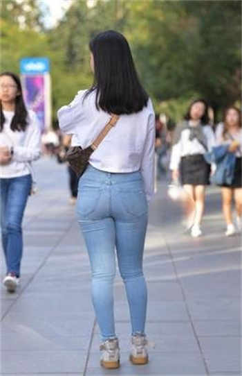 寻小小本人照片