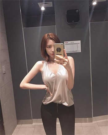 上海陆家嘴女 事件