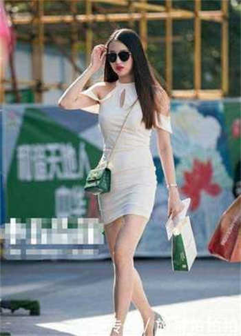 老公上班后的妻子中文版
